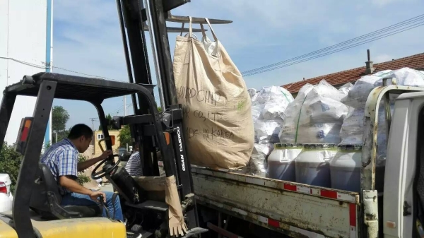 发往长春的污水处理专用微生物及滤材已装车发运